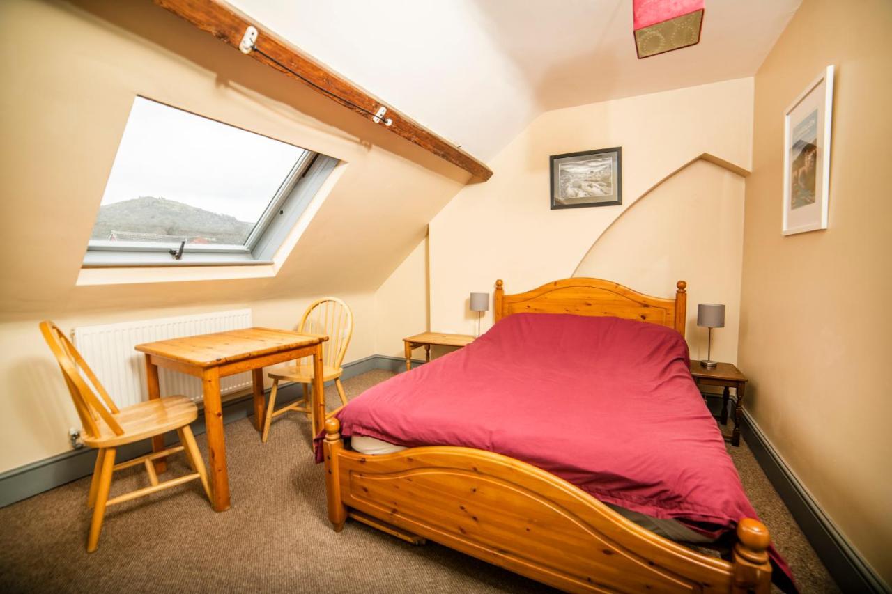 Llangollen Hostel Guest Rooms - No Dormitories - Self Catering Exterior photo