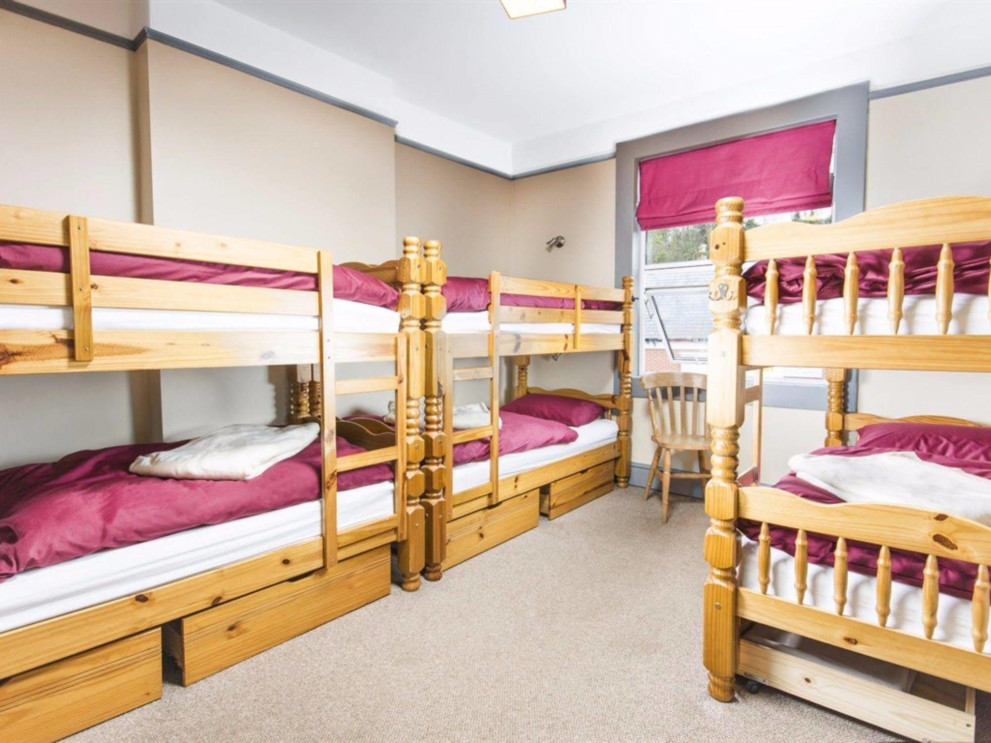 Llangollen Hostel Guest Rooms - No Dormitories - Self Catering Exterior photo