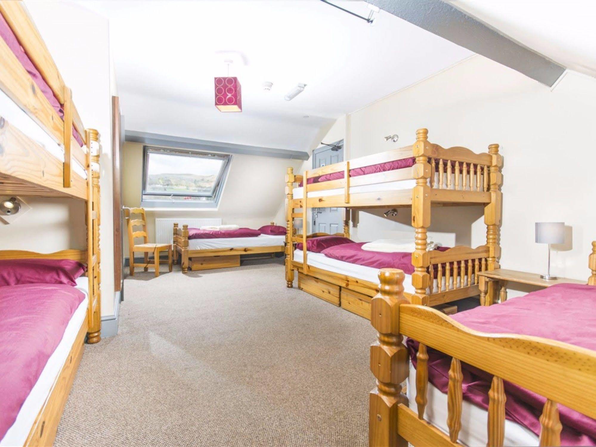 Llangollen Hostel Guest Rooms - No Dormitories - Self Catering Exterior photo